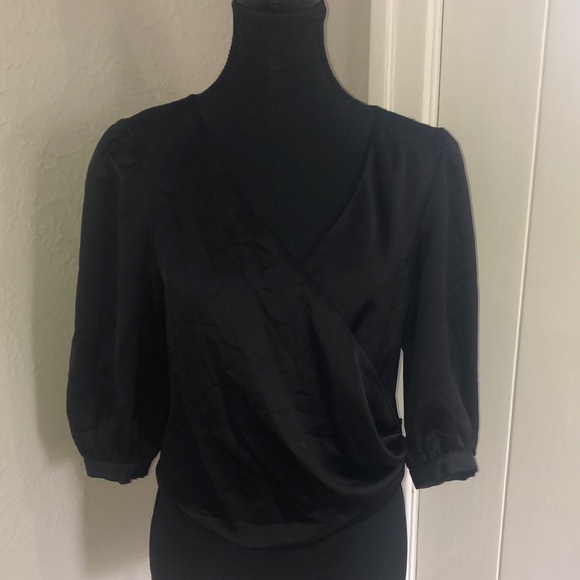 Ladies Dynamite Black Bubble Sleeve Blouse - Size Medium - Picture 1 of 7